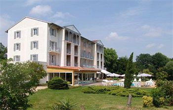 Brit Hotel Du Golf Le Lodge Salies-de-Bearn Bagian luar foto