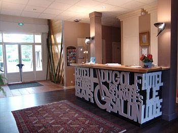 Brit Hotel Du Golf Le Lodge Salies-de-Bearn Bagian luar foto