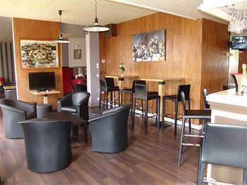 Brit Hotel Du Golf Le Lodge Salies-de-Bearn Bagian luar foto
